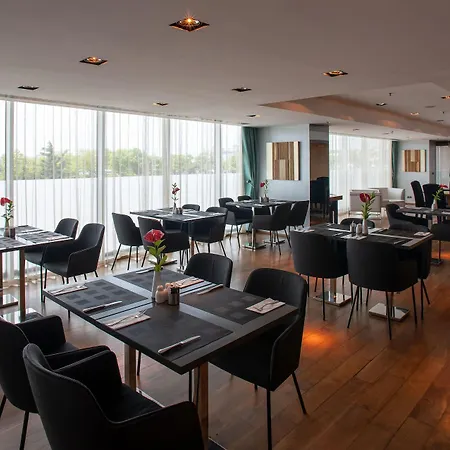 Hotell Doubletree By Hilton - Moda