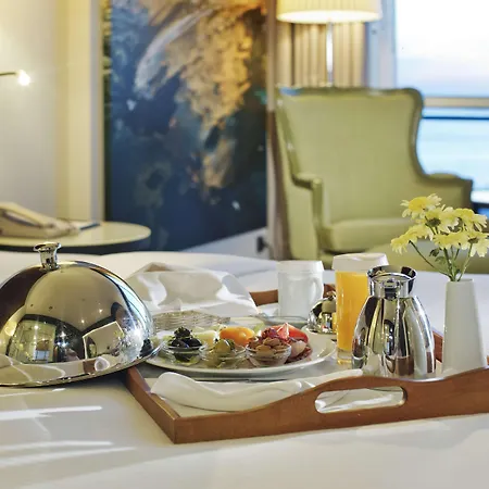 Hotell Doubletree By Hilton - Moda Istanbul