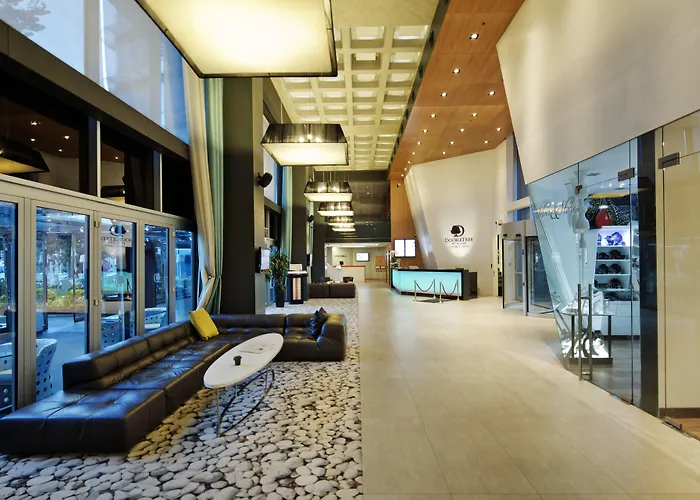 دبل ترى باي هيلتون إسطنبول - مودا 5*