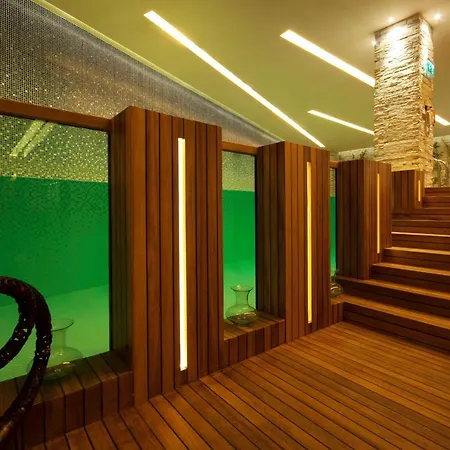 Doubletree By Hilton - Moda