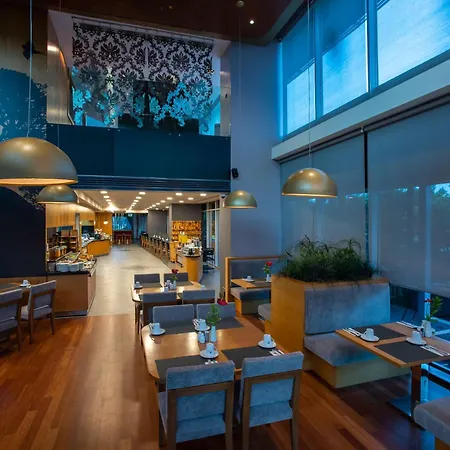 Doubletree By Hilton - Moda Hotel